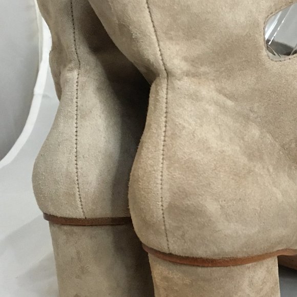 COACH Tan Lace Up Block Heeled Sandals in Lux Suede, Size 9 - Picture 5 of 10